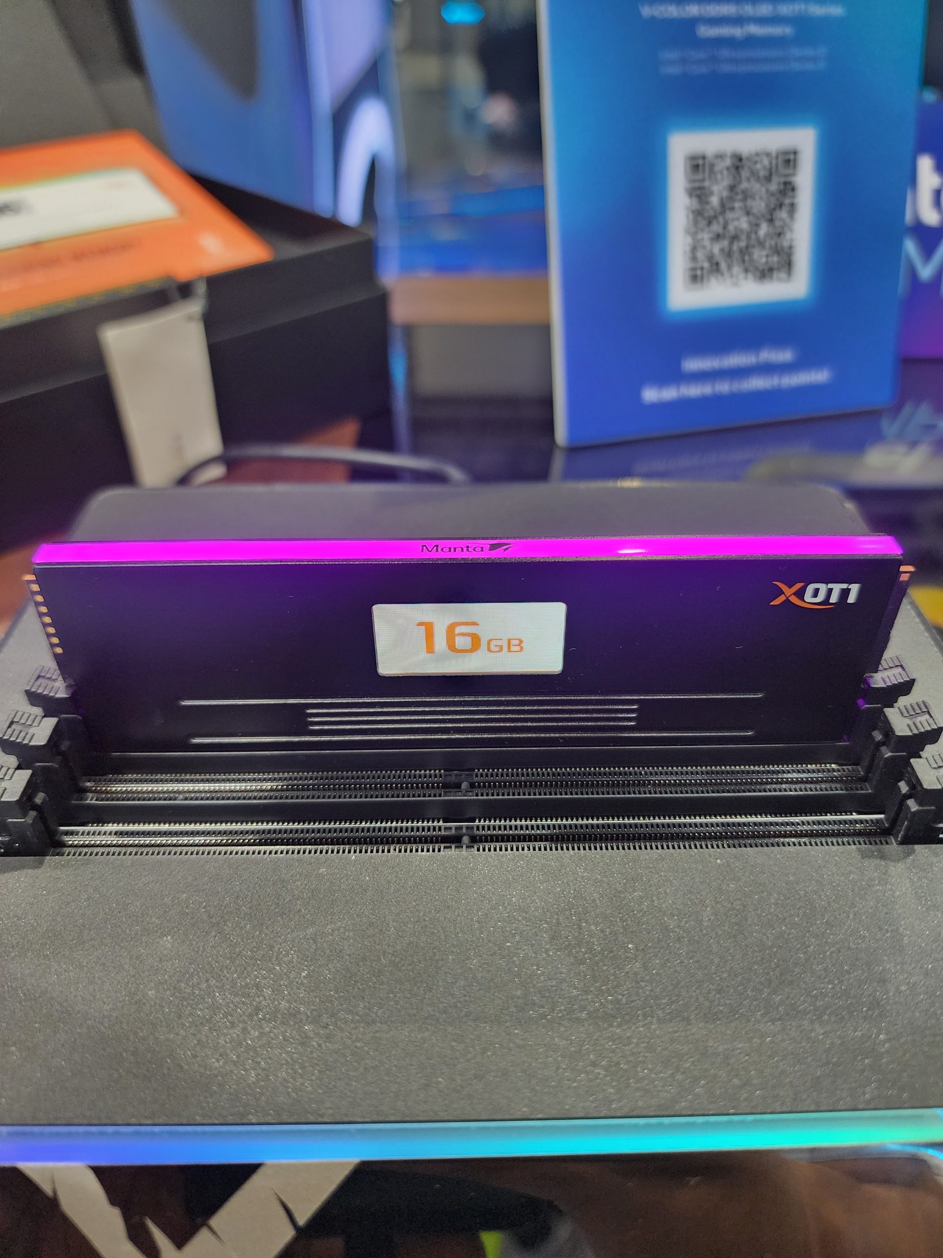 A Manta XOTI RAM module with '16 GB' capacity is installed on a motherboard.