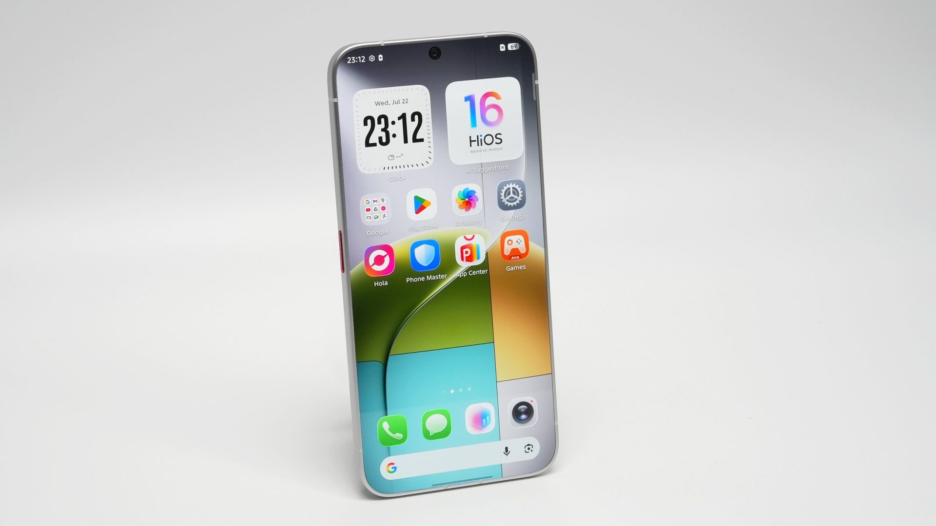 TECNO's latest bezel-less smartphone concept defies logic
