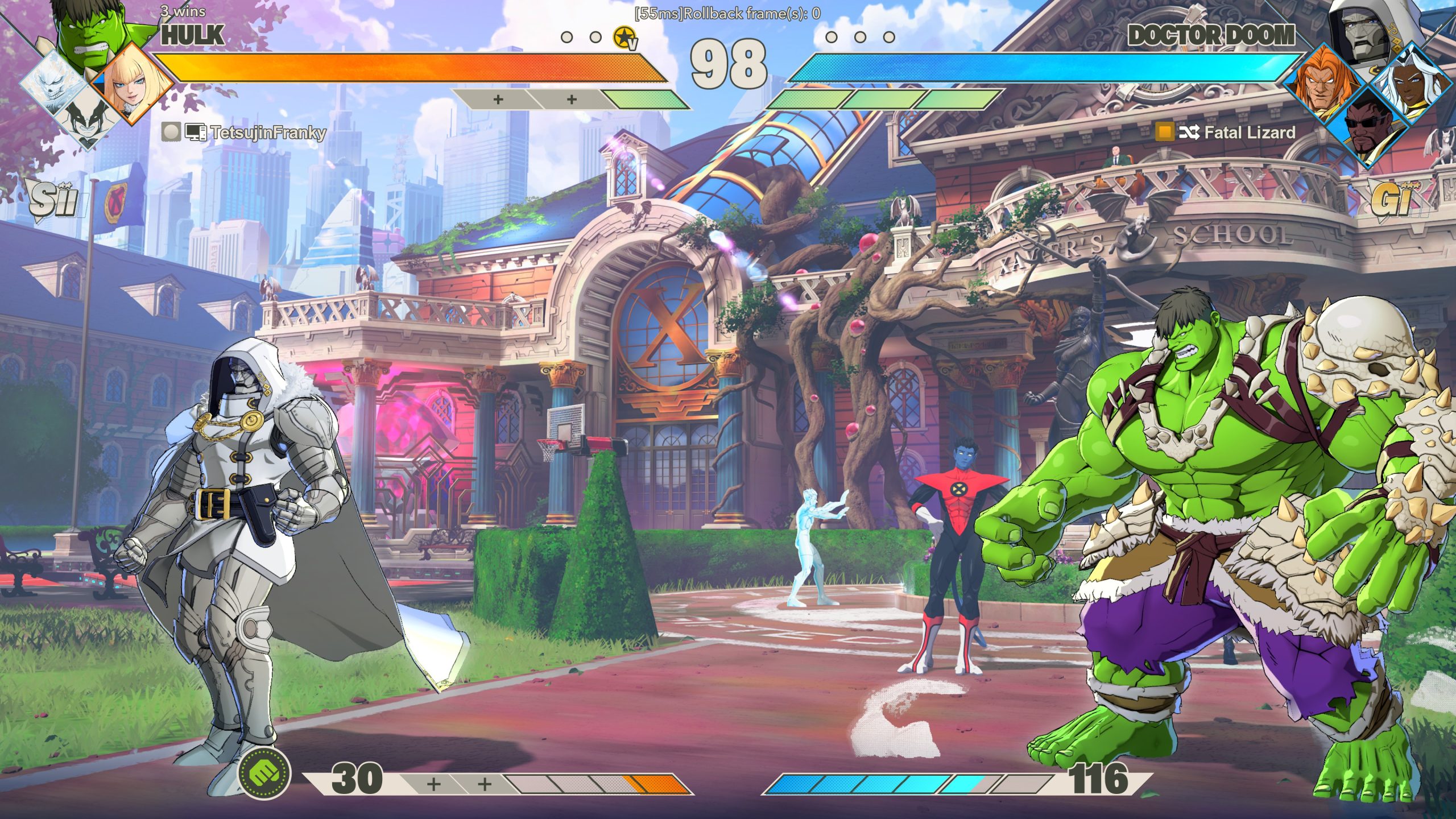 A fighting game screen shows Hulk facing off against Doctor Doom in front of a mansion, with the player names 'TetsujinFranky' and 'Fatal Lizard' displayed.