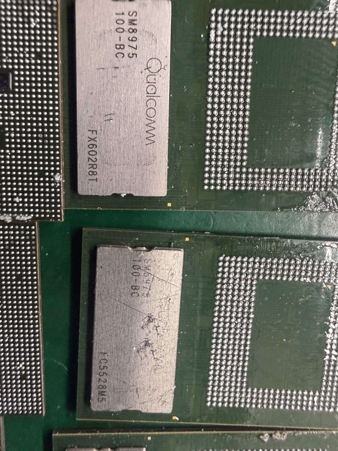 Desoldered Snapdragon 8 Elite Gen 6 Pro chip on sale featuring an HPB-style heatsink cooling solution